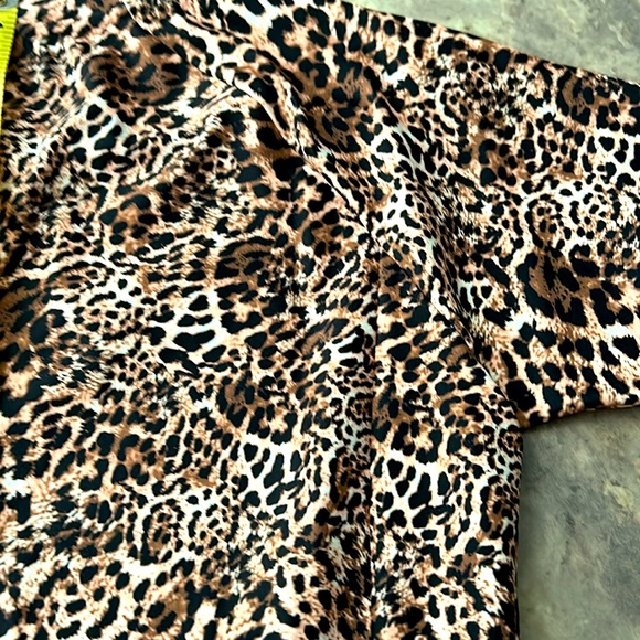 Ladies Zoic Cycling Jersey. Amazing Cheetah Print!  Size S. New/wtags - Picture 10 of 11